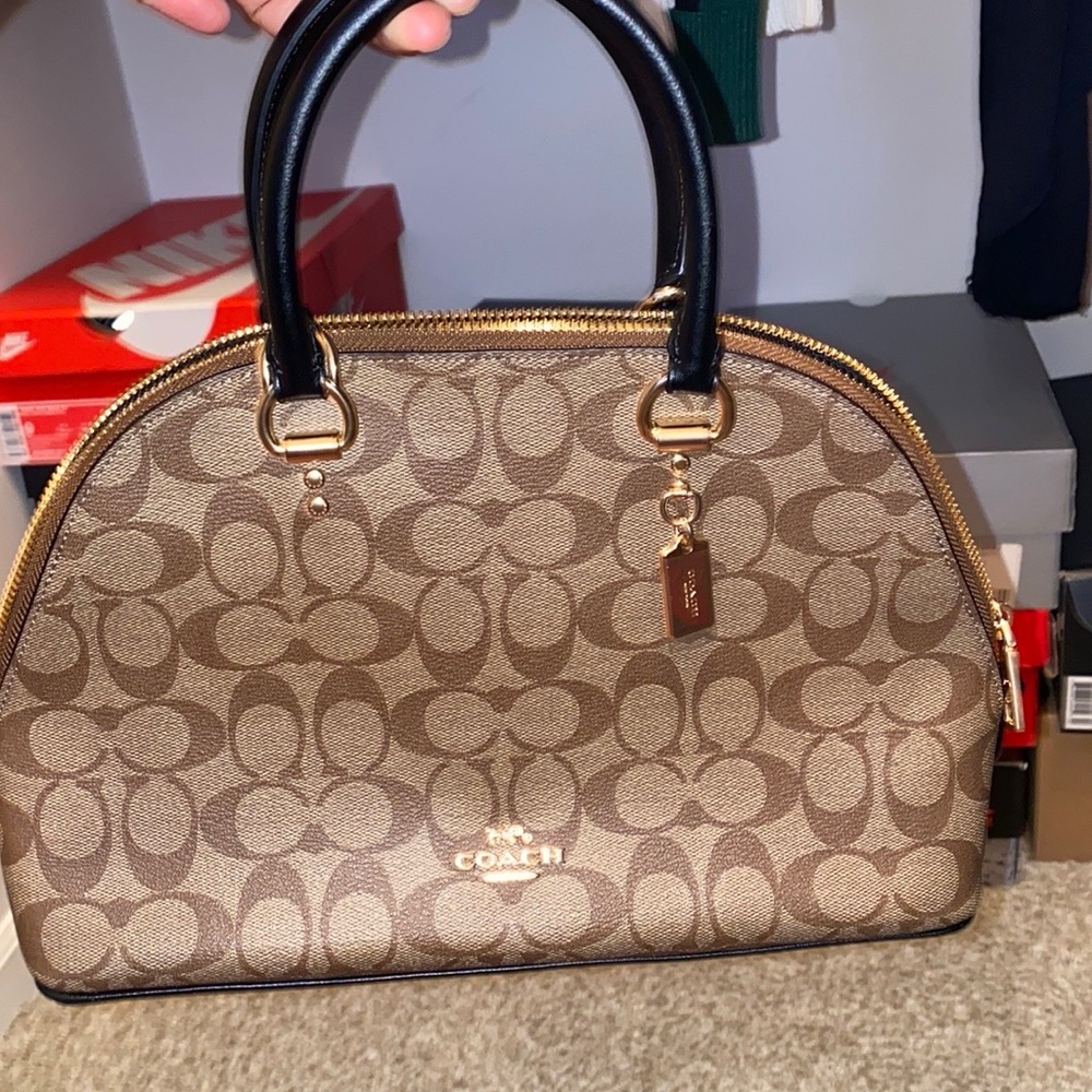 Katy Satchel Signature Canvas👛